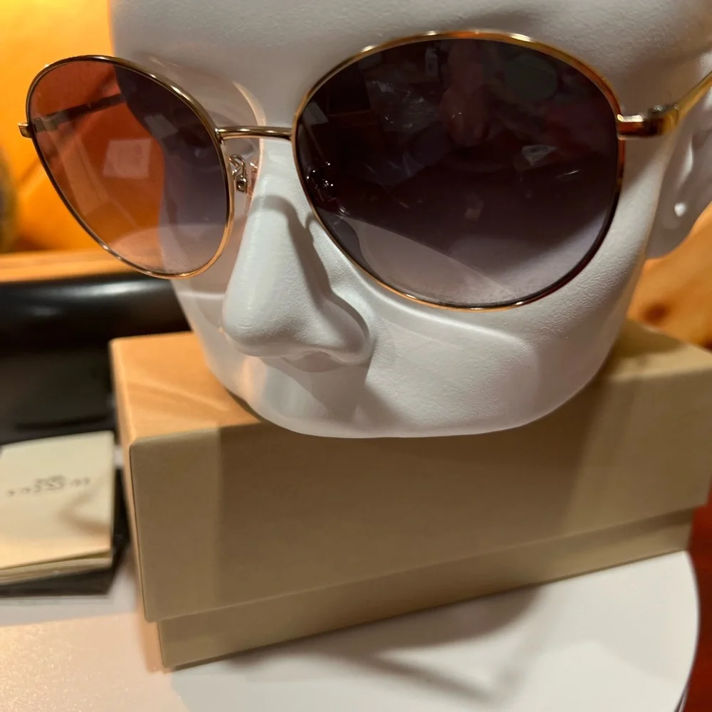 COACH NWT Lia Round Violet Gradient Sunglasses - Picture 3 of 9